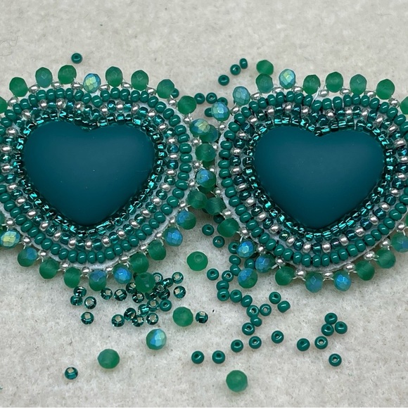 Jewelry - Teal Beaded Heart Earrings